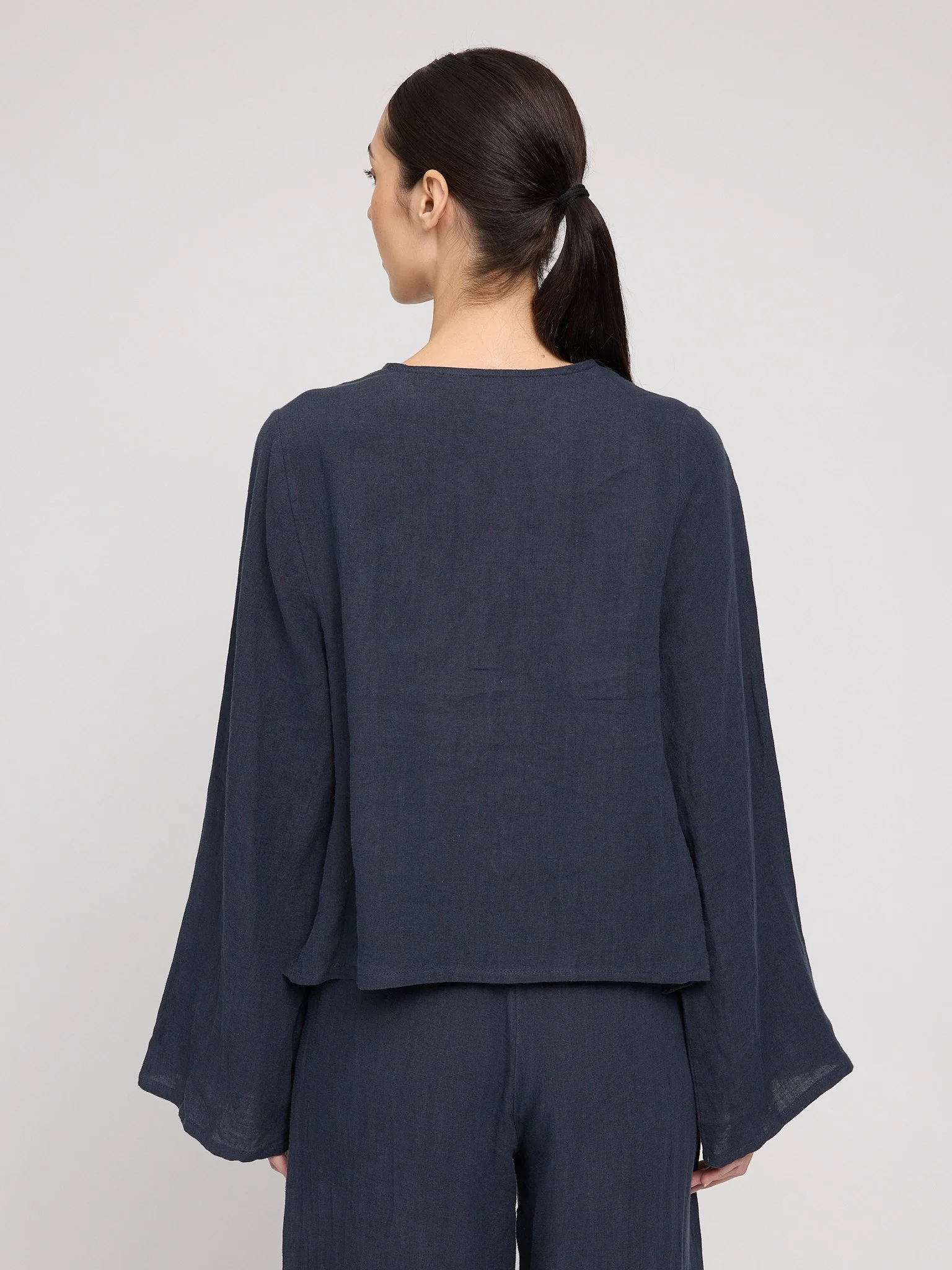 Linen Blouse w Binding - Image 2
