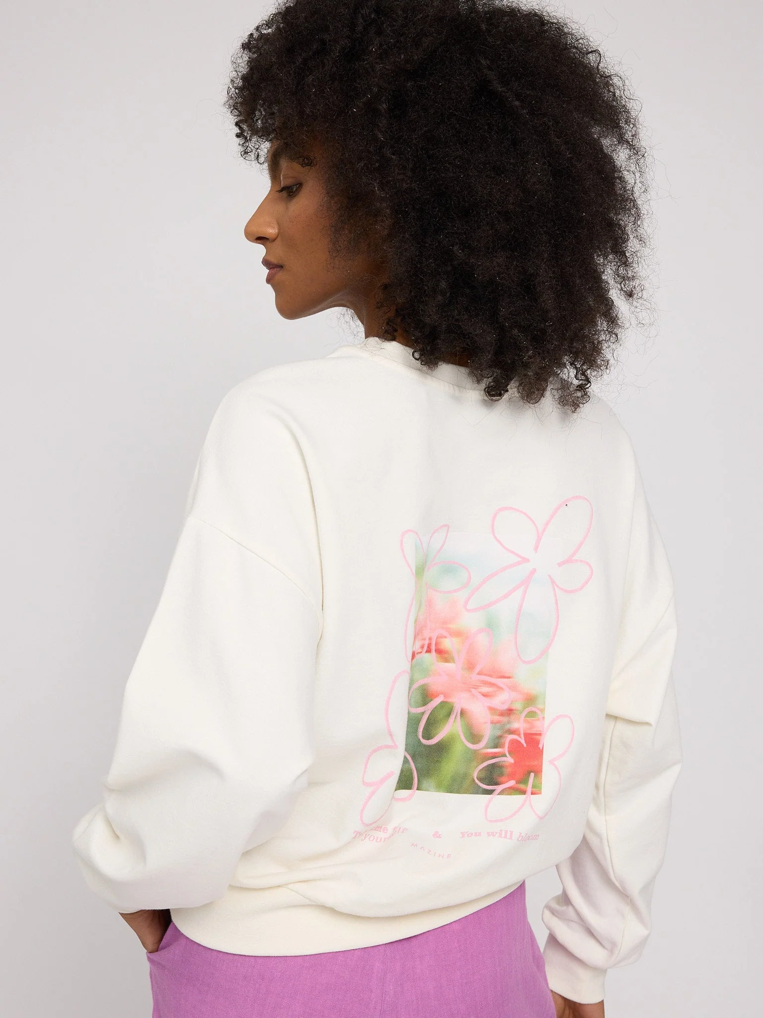 Back Print Sweatshirt - Image 11