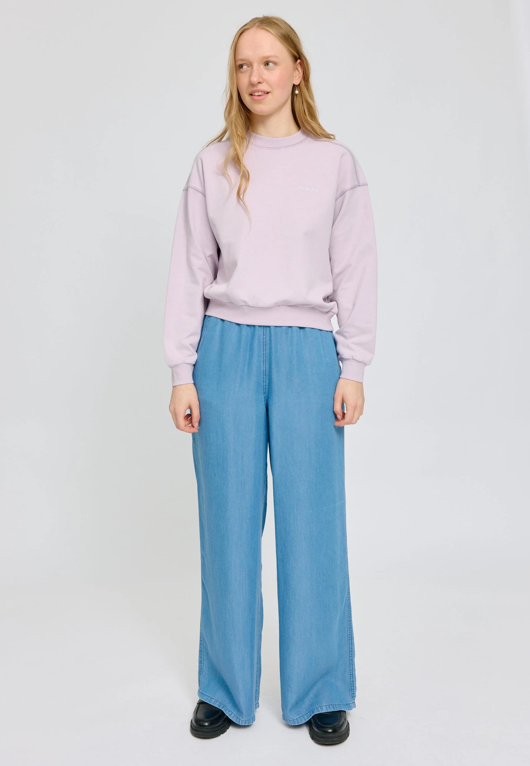 Basic Sweatshirt - Image 16