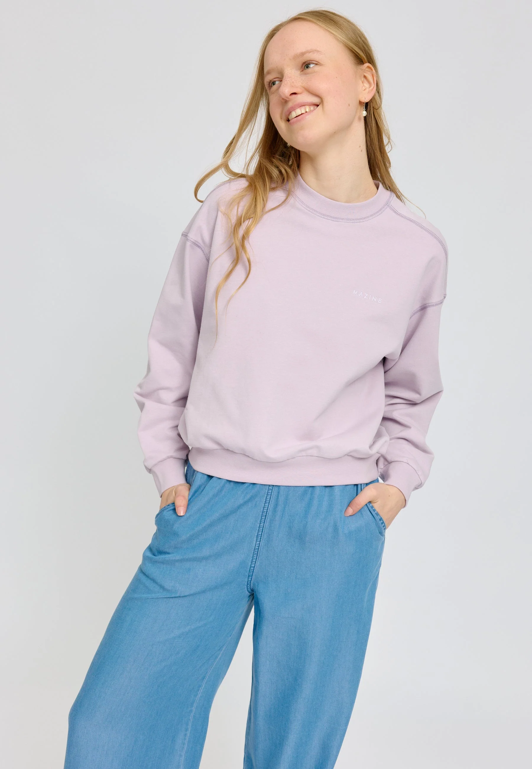 Basic Sweatshirt - Image 17
