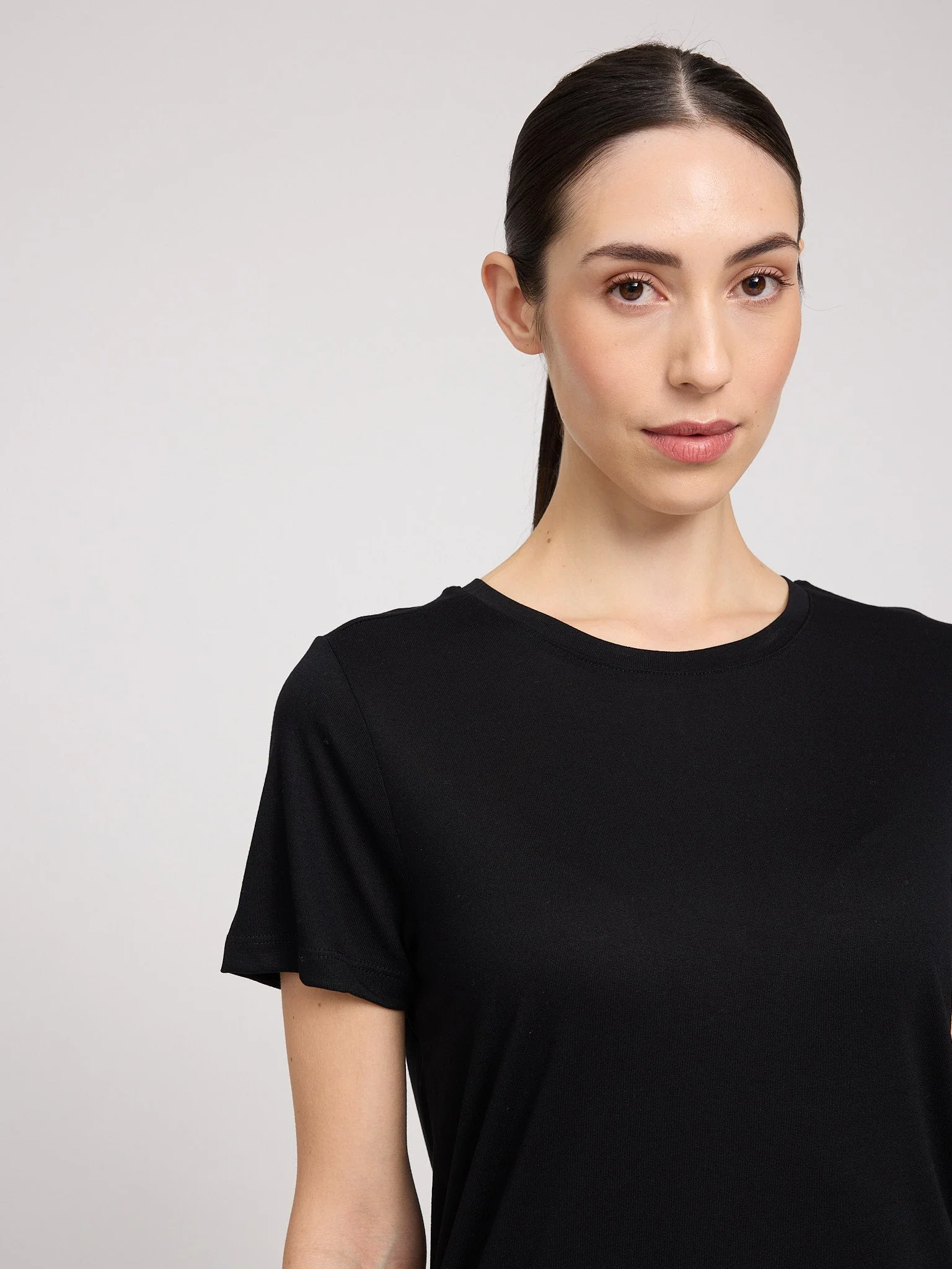 Ecovero Viscose Basic T-Shirt - Image 8