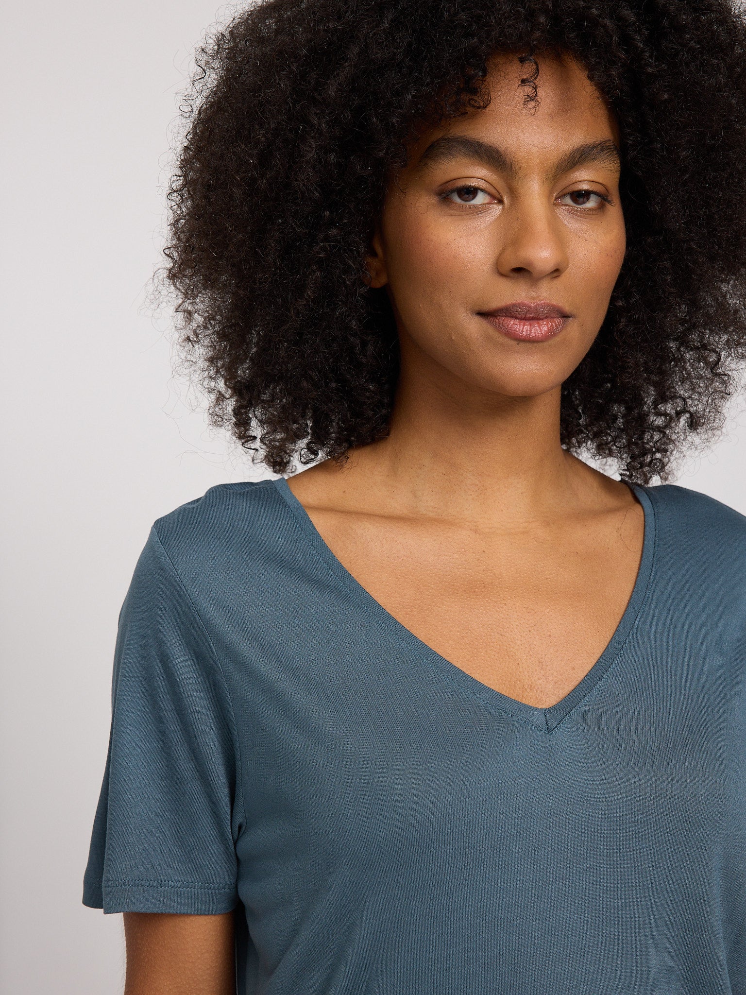 Ecovero Viscose V-Neck T-Shirt - Image 3
