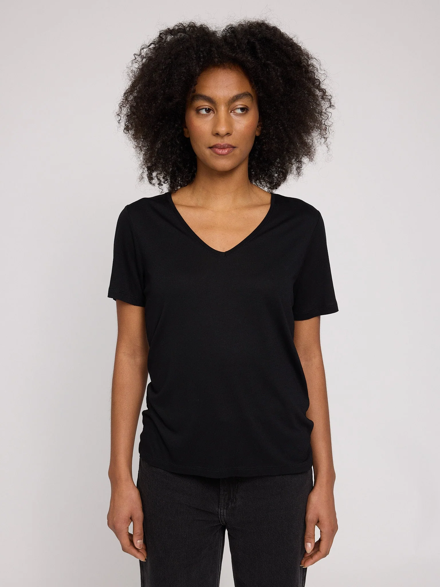 Ecovero Viscose V-Neck T-Shirt - Image 7