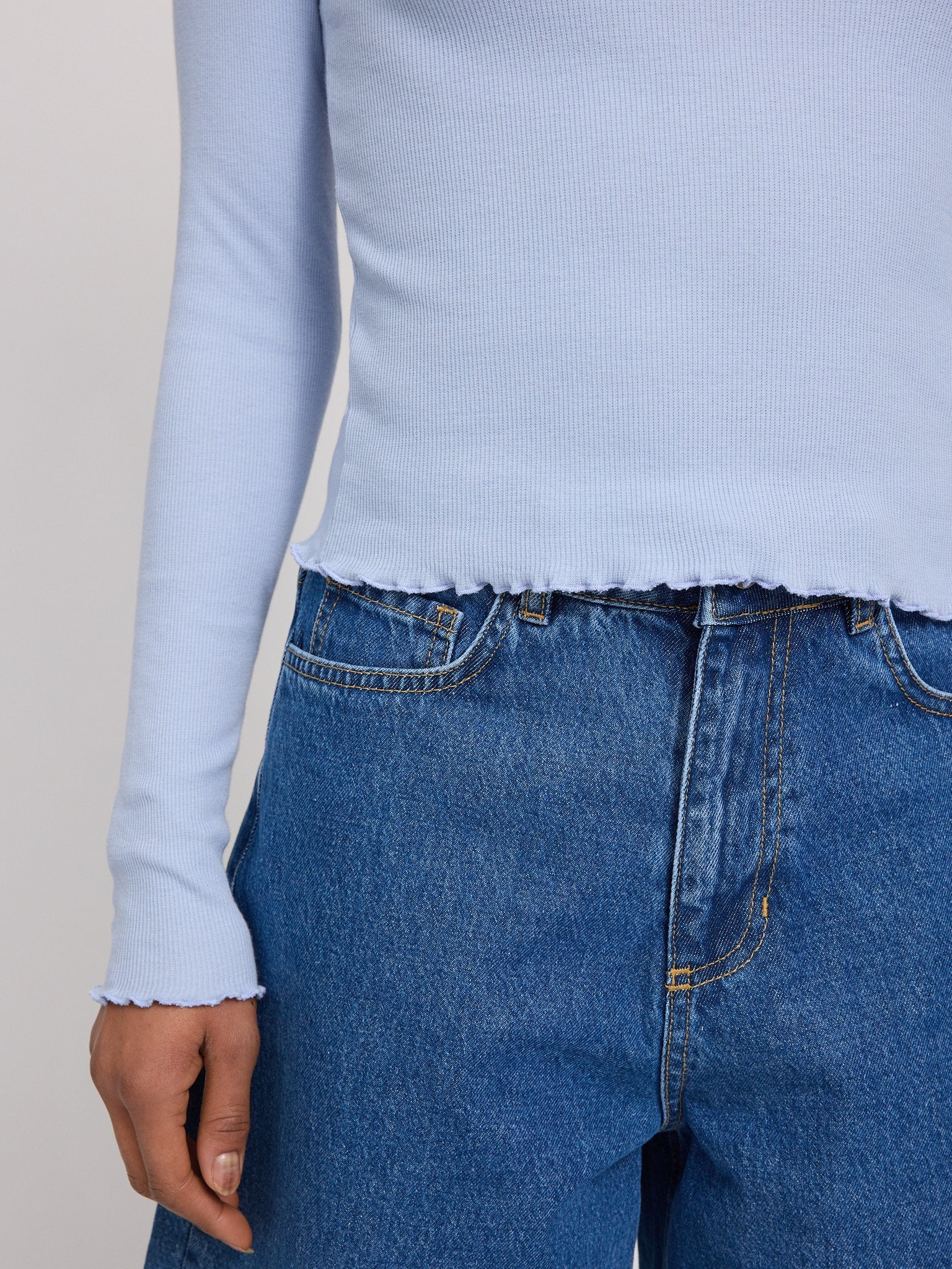 Babylock Hems Longsleeve - Image 11