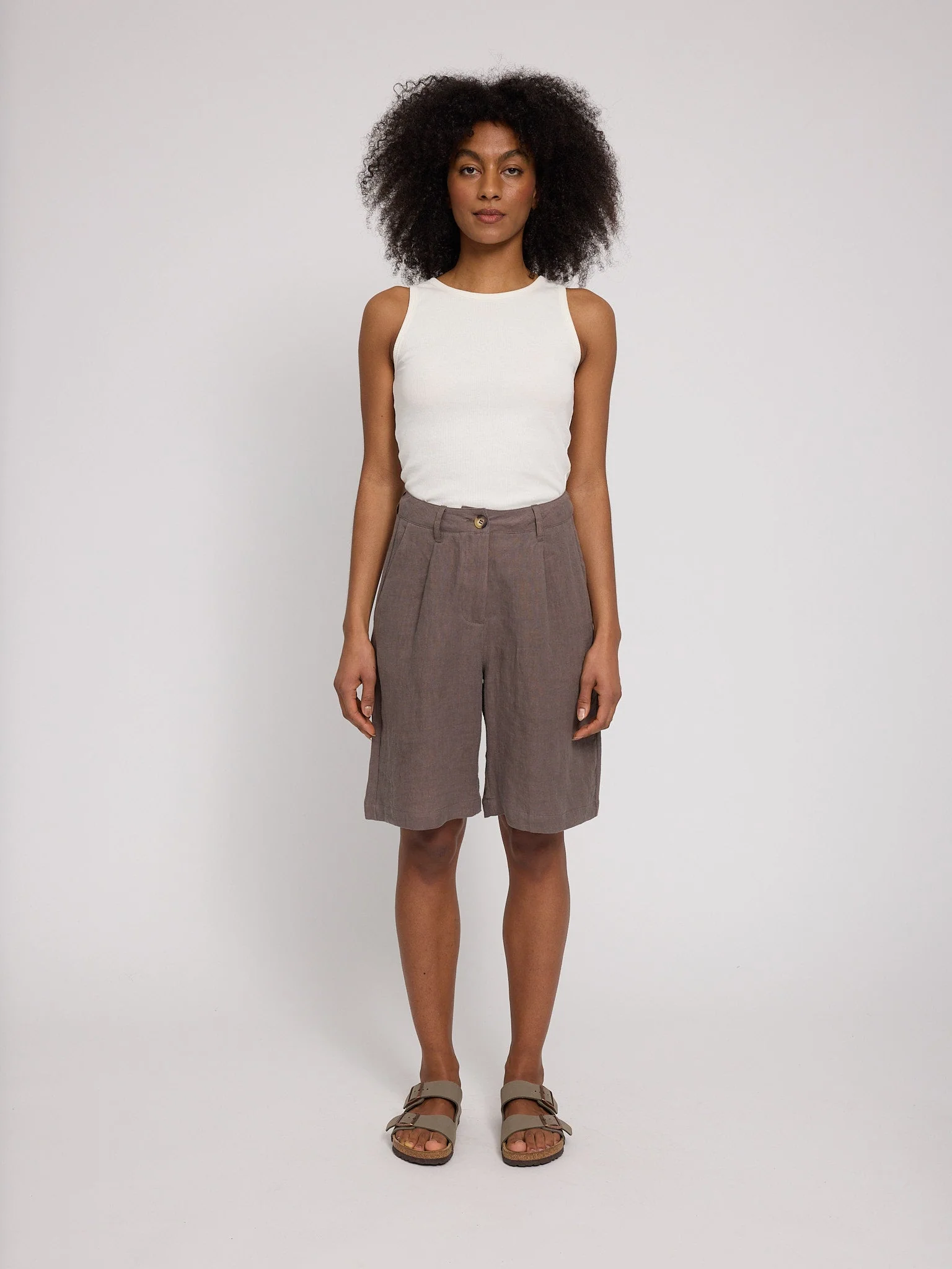 Linen Bermuda Shorts - Image 10