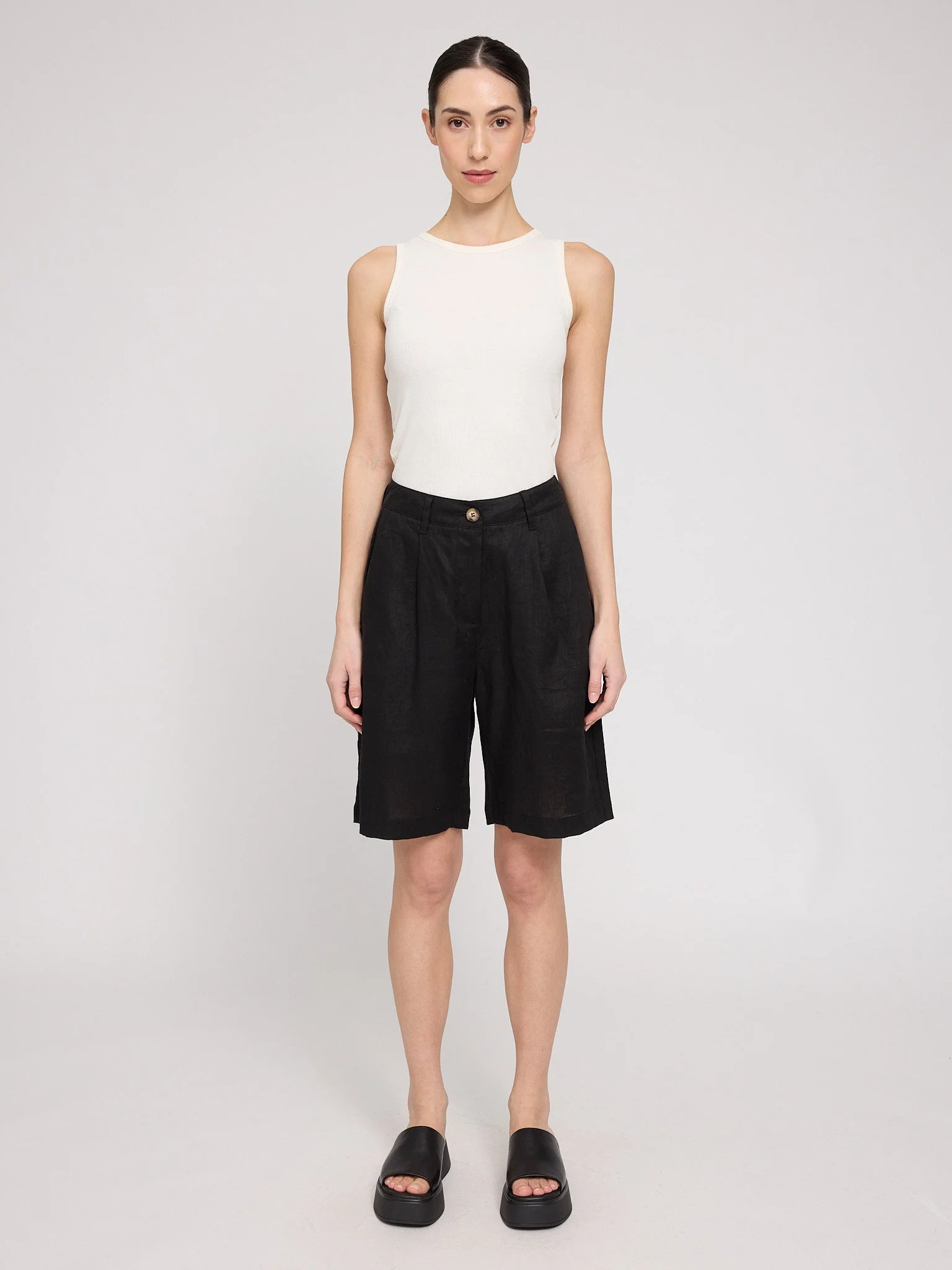 Linen Bermuda Shorts - Image 16