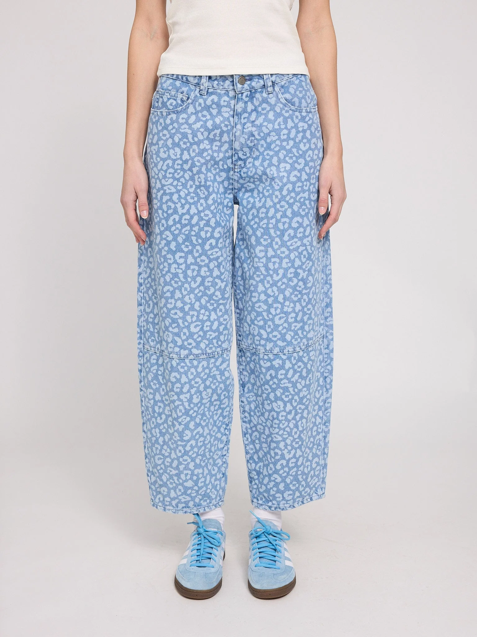 Printed Barrel Leg Denim Pants