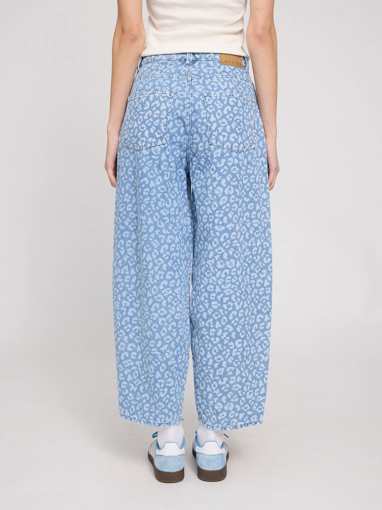 Printed Barrel Leg Denim Pants - Image 2